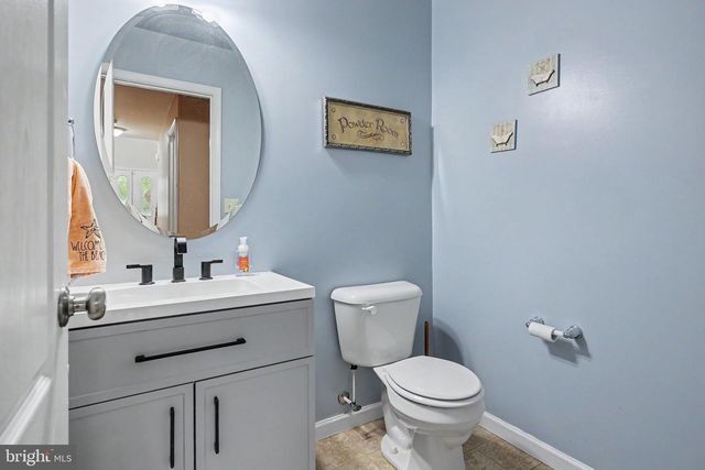 304 BRIAR RIDGE CIR, Enola, PA 17025