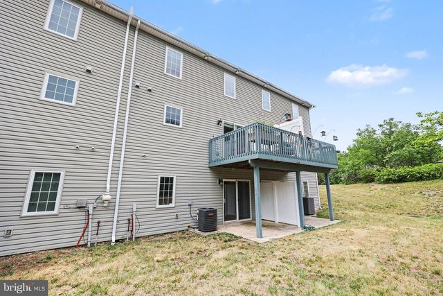 304 BRIAR RIDGE CIR, Enola, PA 17025