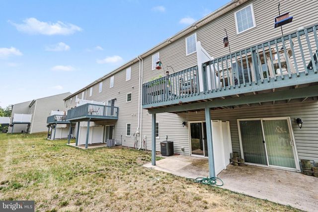 304 BRIAR RIDGE CIR, Enola, PA 17025