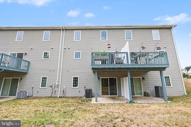 304 BRIAR RIDGE CIR, Enola, PA 17025