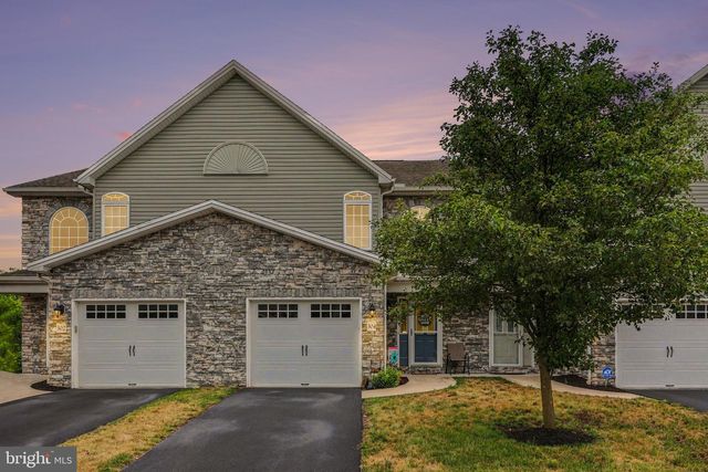 304 BRIAR RIDGE CIR, Enola, PA 17025