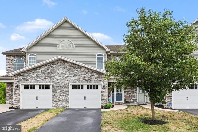 304 BRIAR RIDGE CIR, Enola, PA 17025