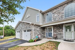 304 BRIAR RIDGE CIR, Enola, PA 17025