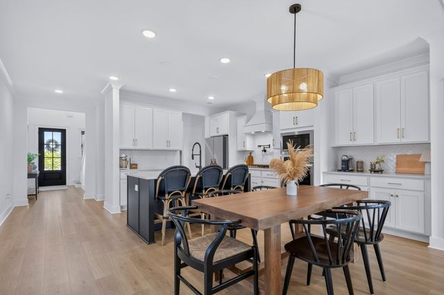 690 Conifer Dr, Spring Hill, TN 37174