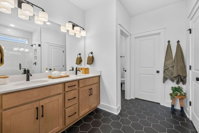 690 Conifer Dr, Spring Hill, TN 37174
