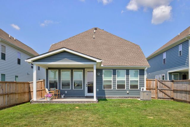 690 Conifer Dr, Spring Hill, TN 37174