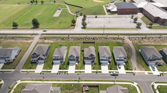 690 Conifer Dr, Spring Hill, TN 37174