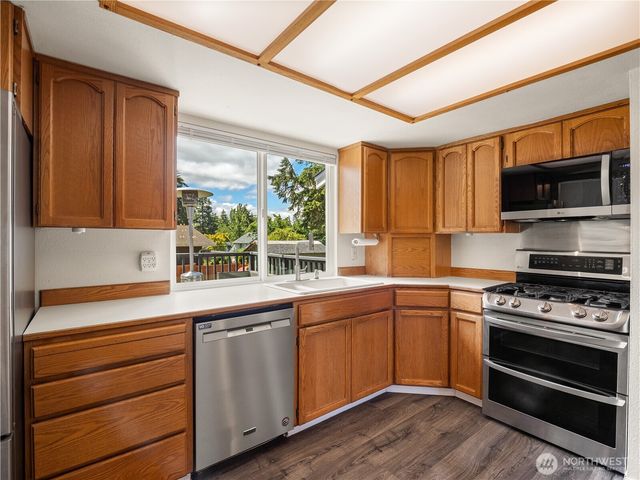 2103 SW 306th Place, Federal Way, WA 98023