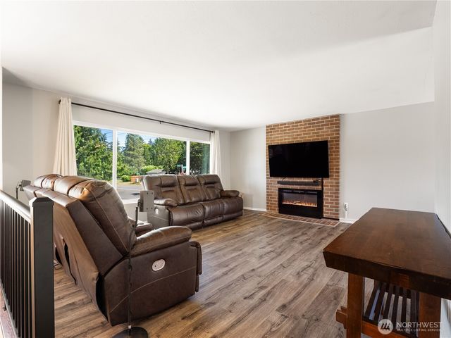 2103 SW 306th Place, Federal Way, WA 98023