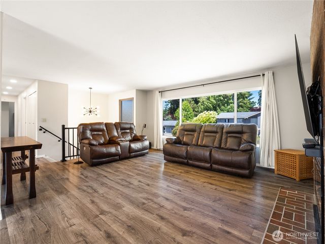 2103 SW 306th Place, Federal Way, WA 98023
