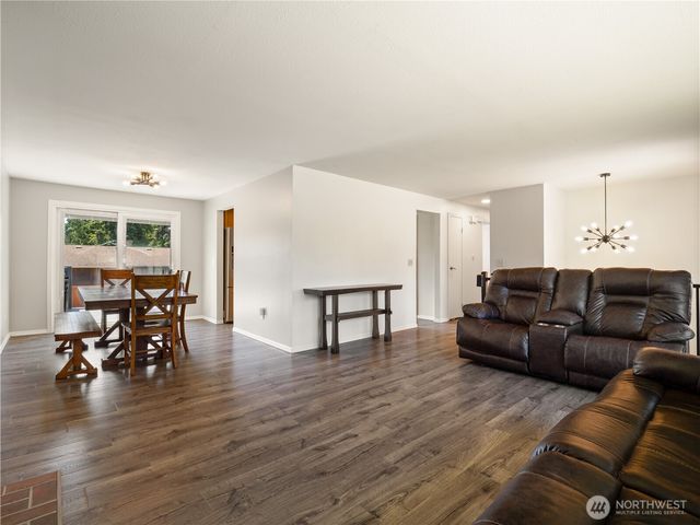 2103 SW 306th Place, Federal Way, WA 98023