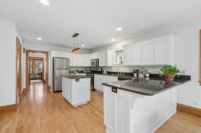 1984 Princeton Avenue, Saint Paul, MN 55105