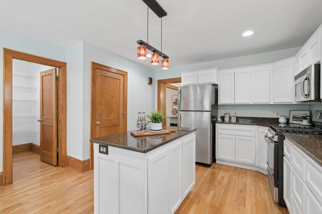 1984 Princeton Avenue, Saint Paul, MN 55105