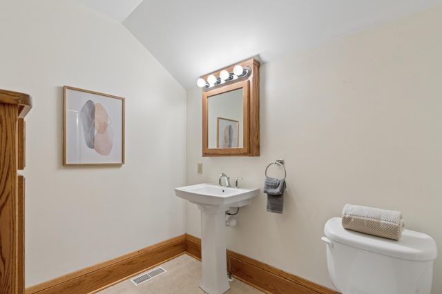 1984 Princeton Avenue, Saint Paul, MN 55105