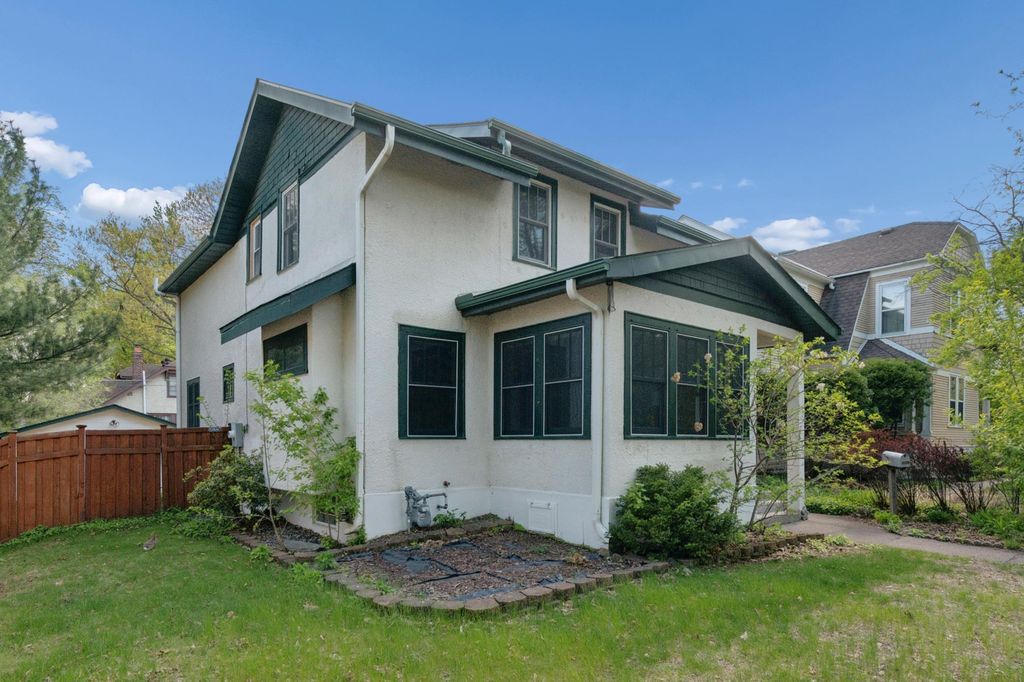 1984 Princeton Avenue, Saint Paul, MN 55105