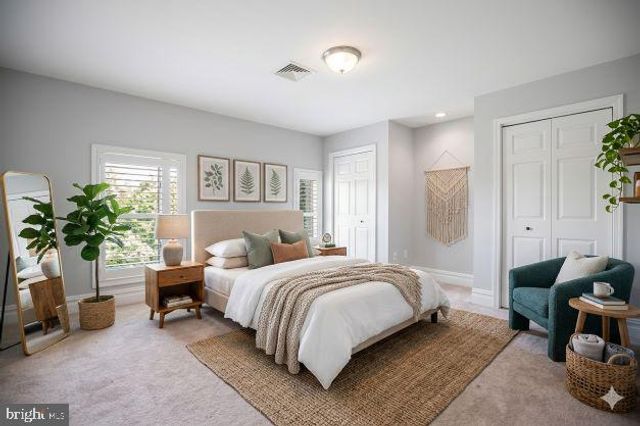 712 KIMBERLY DR, Moorestown, NJ 08057