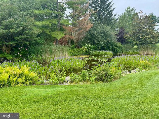712 KIMBERLY DR, Moorestown, NJ 08057