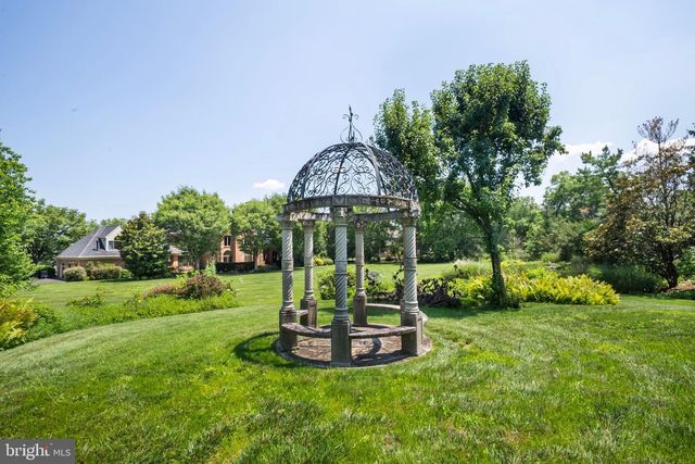 712 KIMBERLY DR, Moorestown, NJ 08057