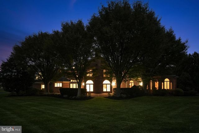 712 KIMBERLY DR, Moorestown, NJ 08057