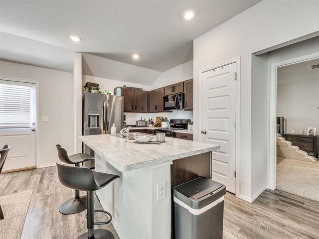 9504 NW 115th Street, Yukon, OK 73099