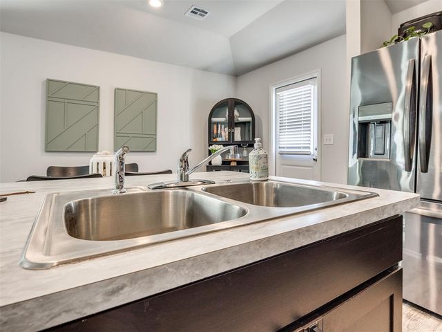 9504 NW 115th Street, Yukon, OK 73099