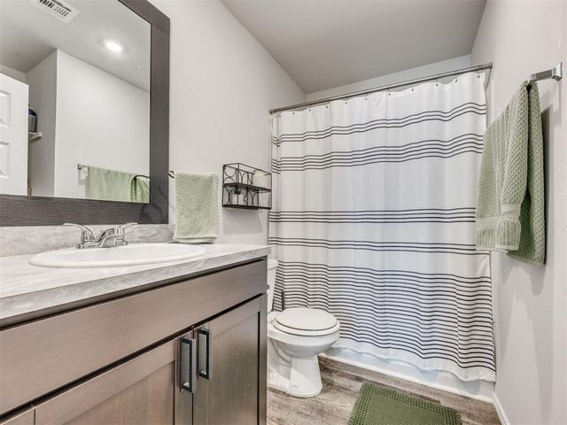 9504 NW 115th Street, Yukon, OK 73099
