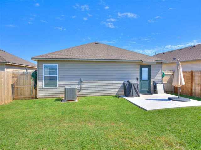 9504 NW 115th Street, Yukon, OK 73099