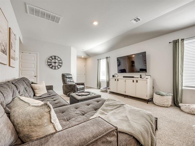 9504 NW 115th Street, Yukon, OK 73099