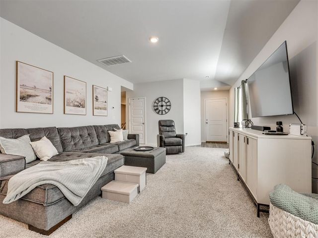 9504 NW 115th Street, Yukon, OK 73099