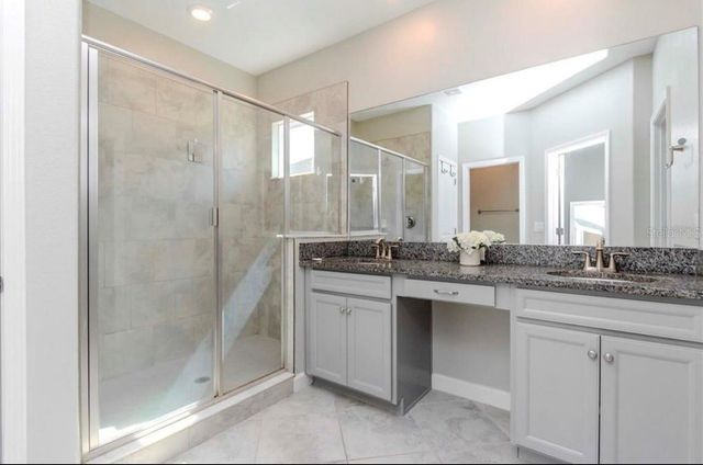 6827 CITRUS CREEK LANE, Tampa, FL 33625