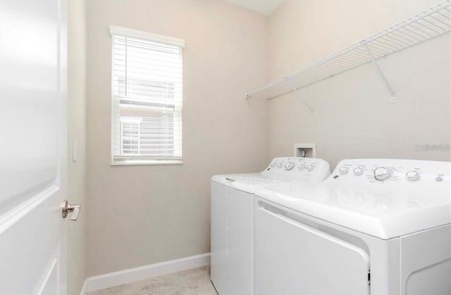 6827 CITRUS CREEK LANE, Tampa, FL 33625