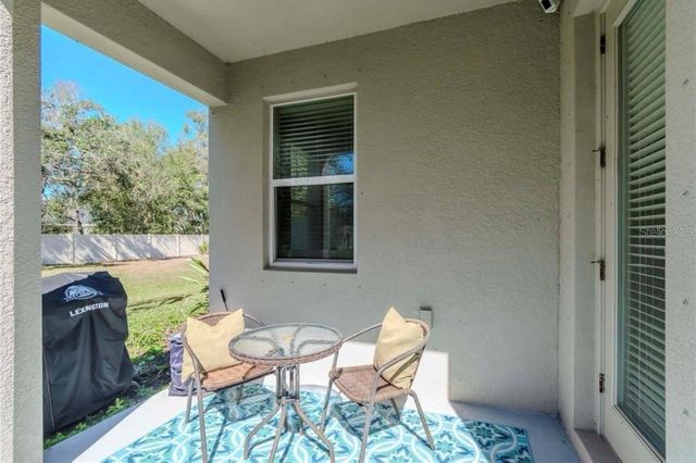 6827 CITRUS CREEK LANE, Tampa, FL 33625