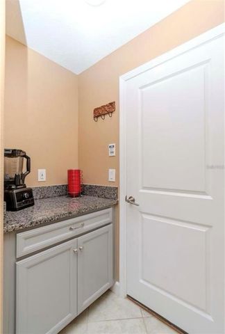 6827 CITRUS CREEK LANE, Tampa, FL 33625