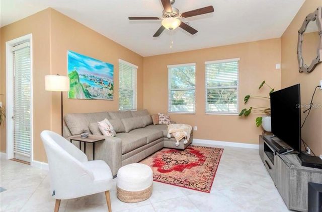 6827 CITRUS CREEK LANE, Tampa, FL 33625