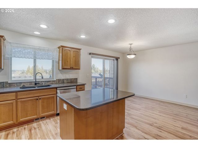 1402 Ne 71ST Dr, Vancouver, WA 98665