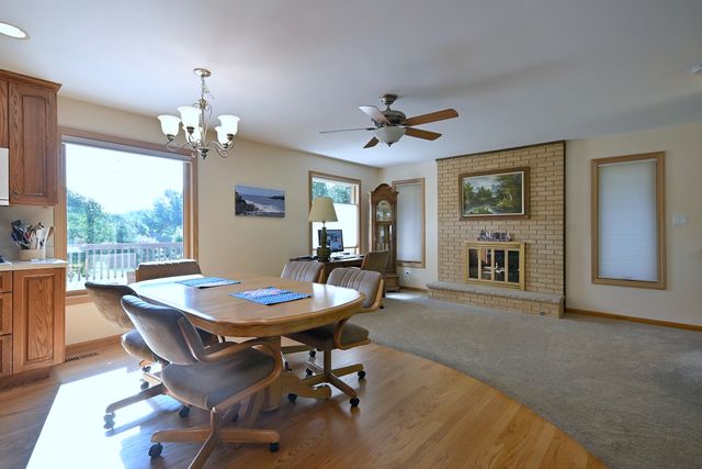7821 DORCHESTER Lane, Darien, IL 60561