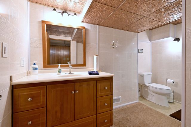 7821 DORCHESTER Lane, Darien, IL 60561