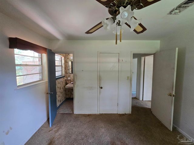 236 Brigadier Dr, Pensacola, FL 32507