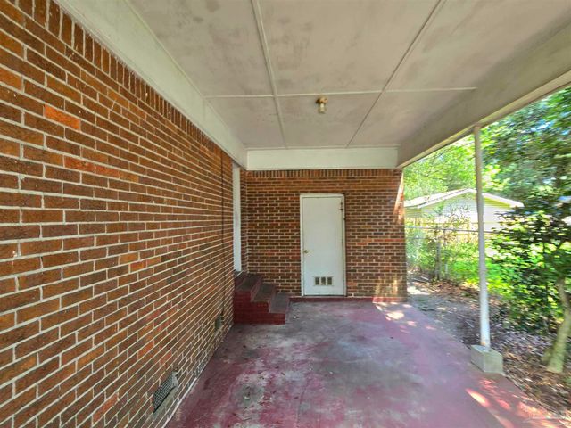 236 Brigadier Dr, Pensacola, FL 32507