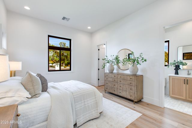 6915 E Jenan Drive, Scottsdale, AZ 85254
