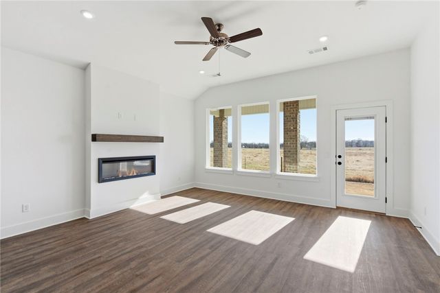 2440 Max Avenue, Bentonville, AR 72713