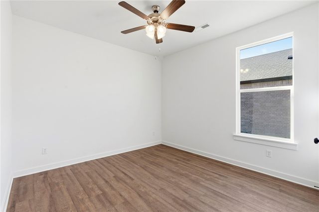 2440 Max Avenue, Bentonville, AR 72713