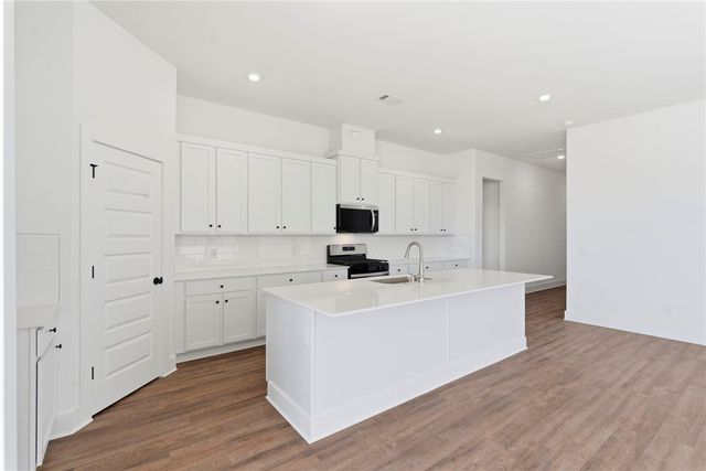 2440 Max Avenue, Bentonville, AR 72713