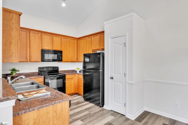 11 Medfield Court, Greenville, SC 29605