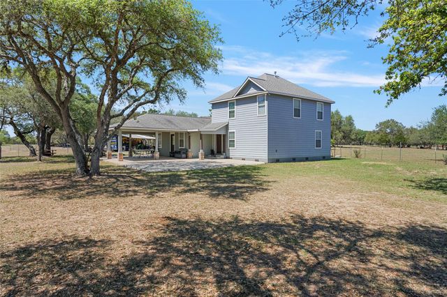 825 County Road 119, Hallettsville, TX 77964