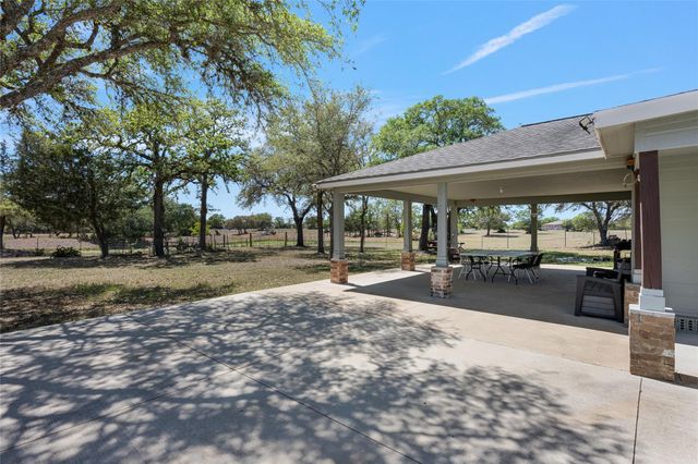 825 County Road 119, Hallettsville, TX 77964