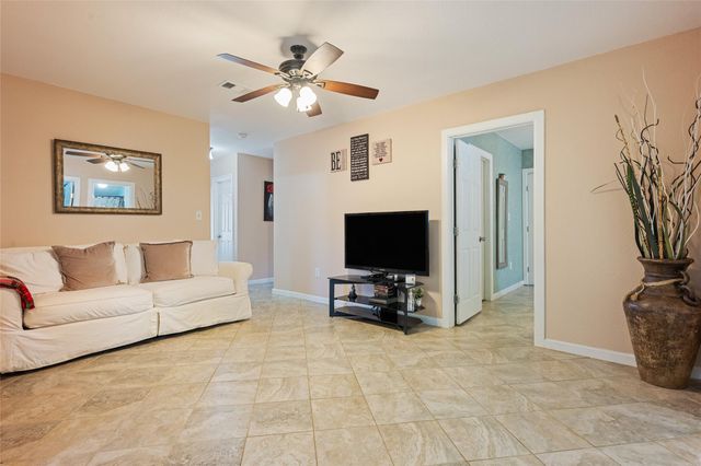 825 County Road 119, Hallettsville, TX 77964