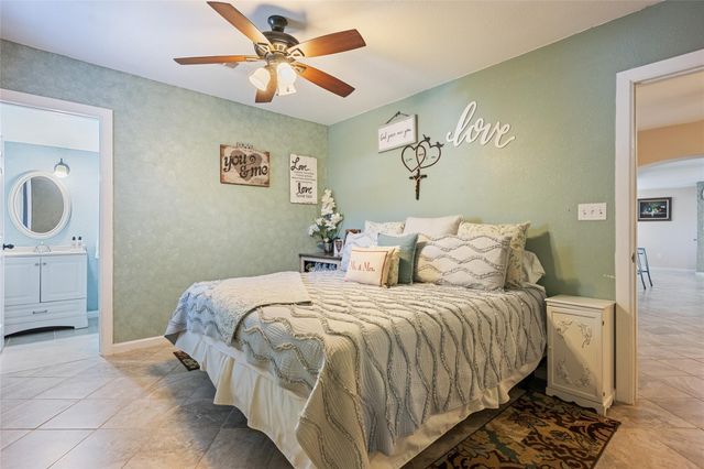 825 County Road 119, Hallettsville, TX 77964