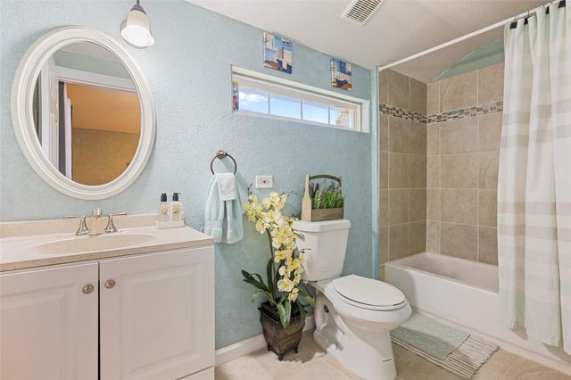 825 County Road 119, Hallettsville, TX 77964