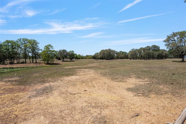 825 County Road 119, Hallettsville, TX 77964